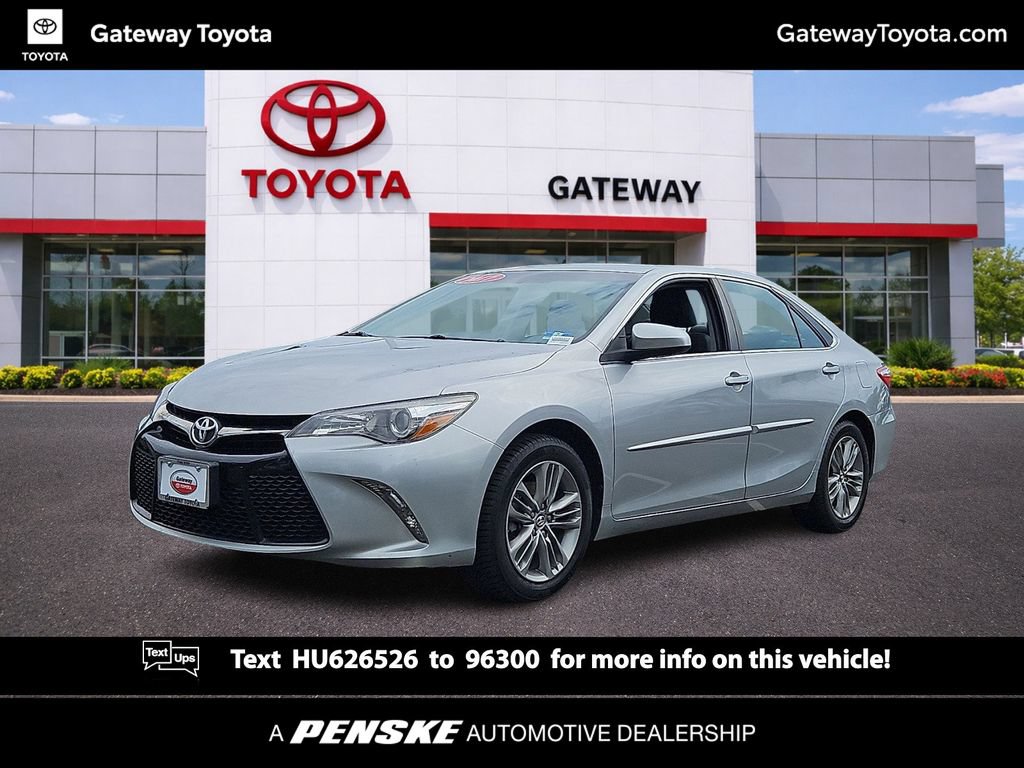 Used 2017 Toyota Camry SE w/ Moonroof Package FWD image 1