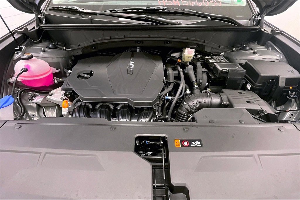 New 2025 Hyundai Tucson SE image 11