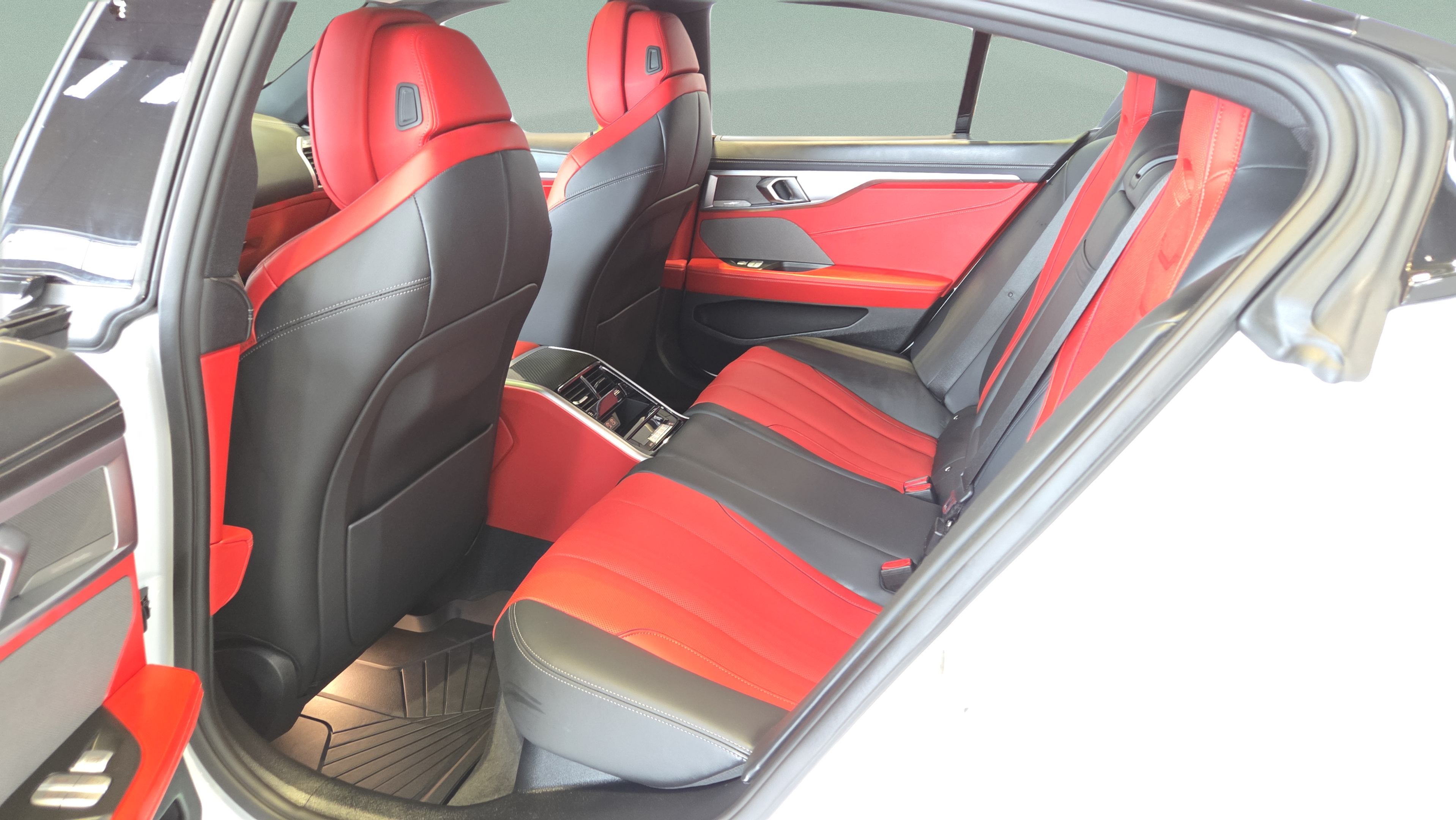 Used 2026 BMW M850i xDrive AWD/4WD image 11