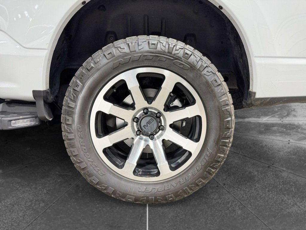 Used 2023 Ford F150 Lightning Platinum image 40