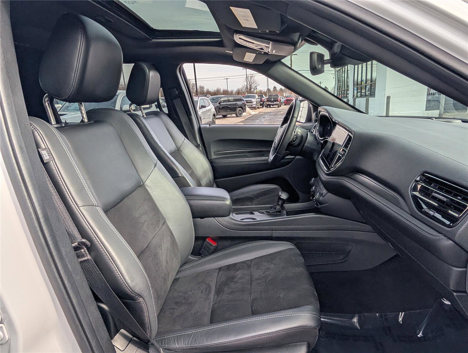 Used 2022 Dodge Durango GT image 11