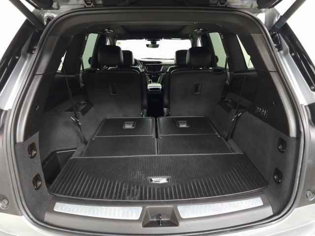 Certified 2024 Cadillac XT6 Premium Luxury w/ Technology Package image 6