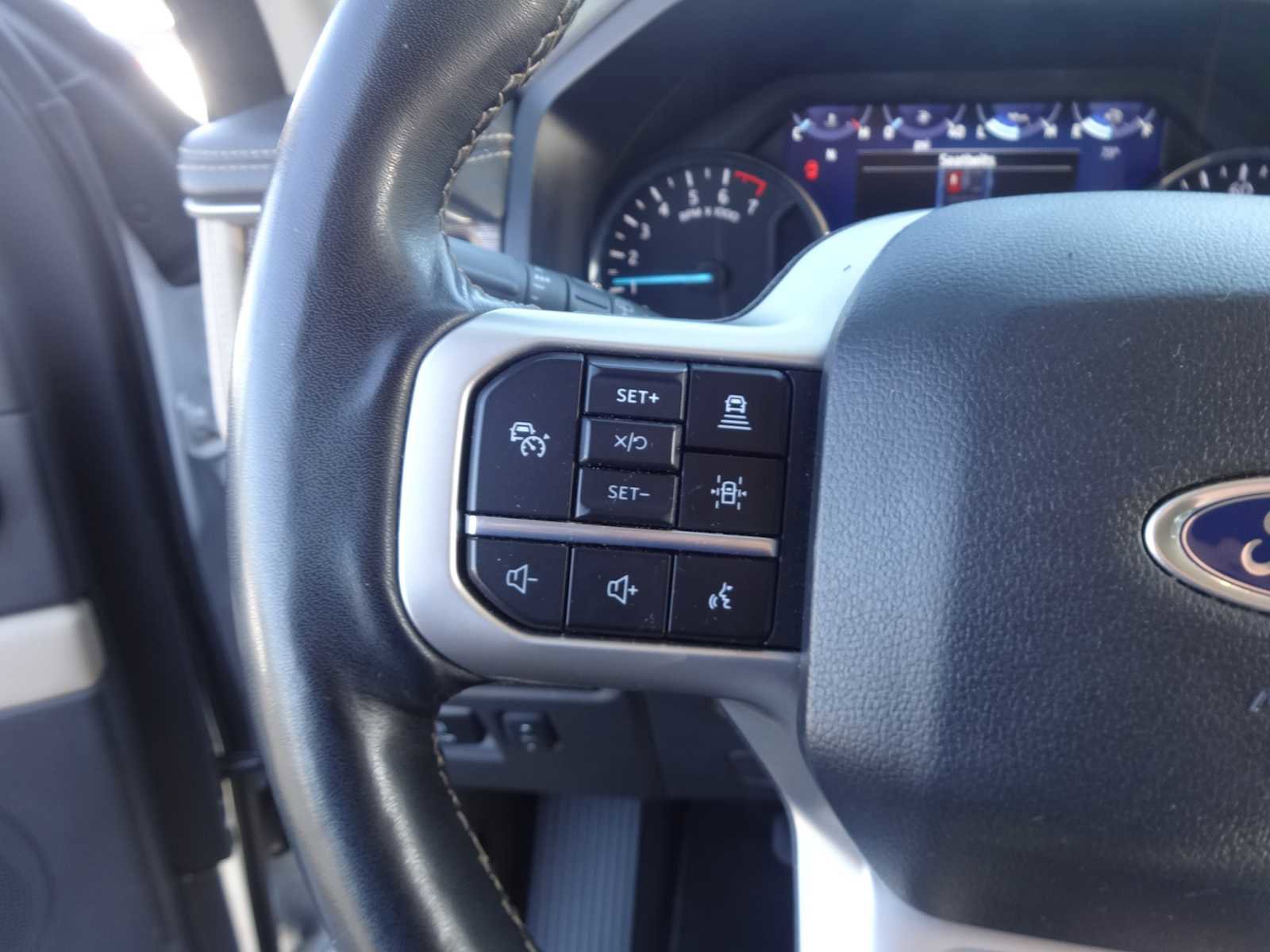 Used 2024 Ford Expedition Max Limited image 23