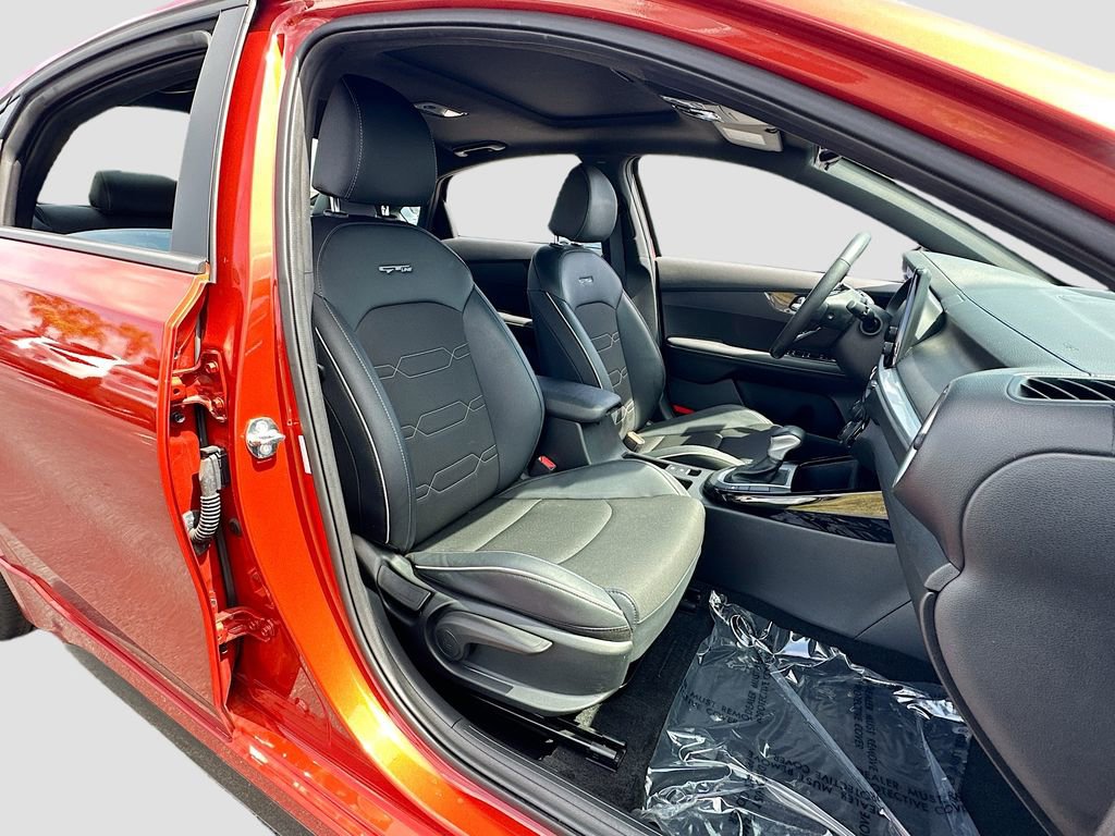 Used 2024 Kia Forte GT-Line w/ GT-Line Premium Package FWD image 28