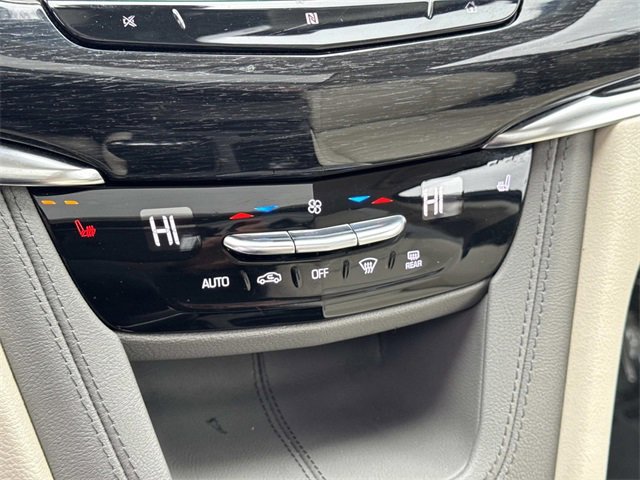 Used 2021 Cadillac XT6 Premium Luxury image 21