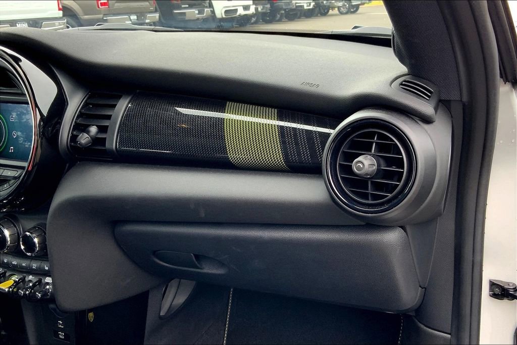 Used 2021 MINI Cooper SE w/ 8.8" Touchscreen Nav Package image 13