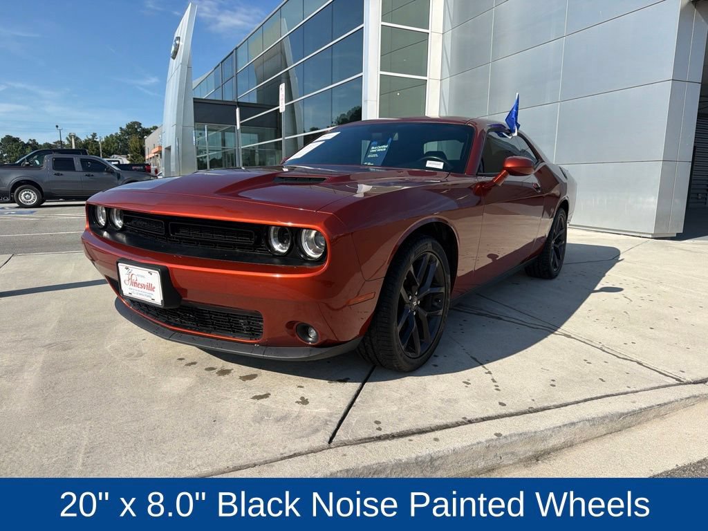 Used 2020 Dodge Challenger SXT w/ Blacktop Package RWD video 3