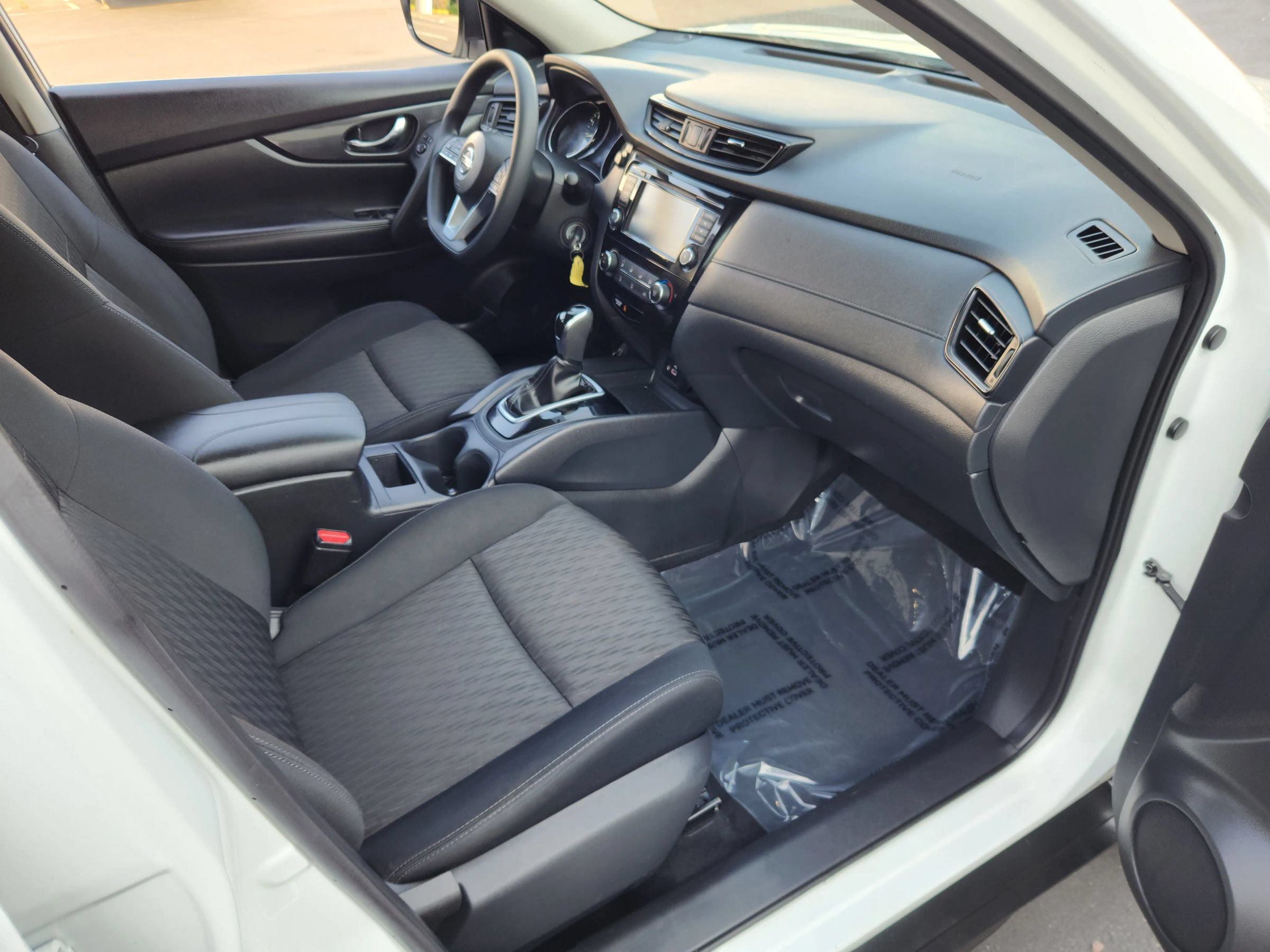 Used 2018 Nissan Rogue S AWD/4WD image 18