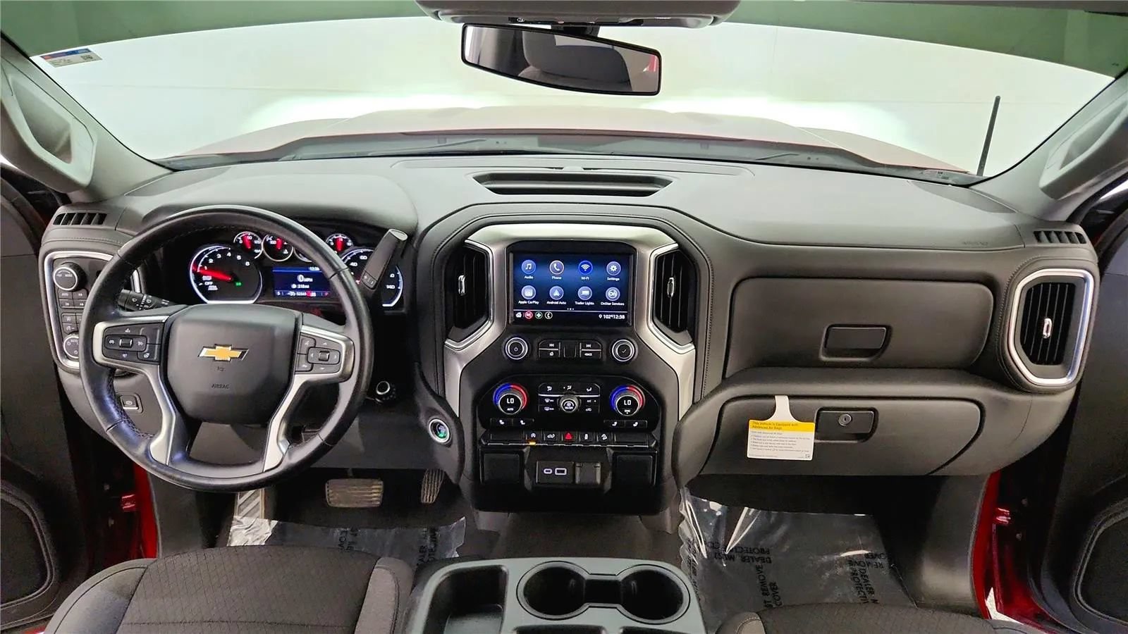 Used 2022 Chevrolet Silverado 1500 LT w/ Z71 Off-Road Package AWD/4WD image 30