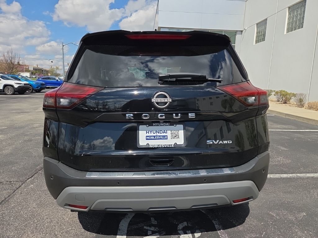 Used 2022 Nissan Rogue SV w/ SV Premium Package image 6