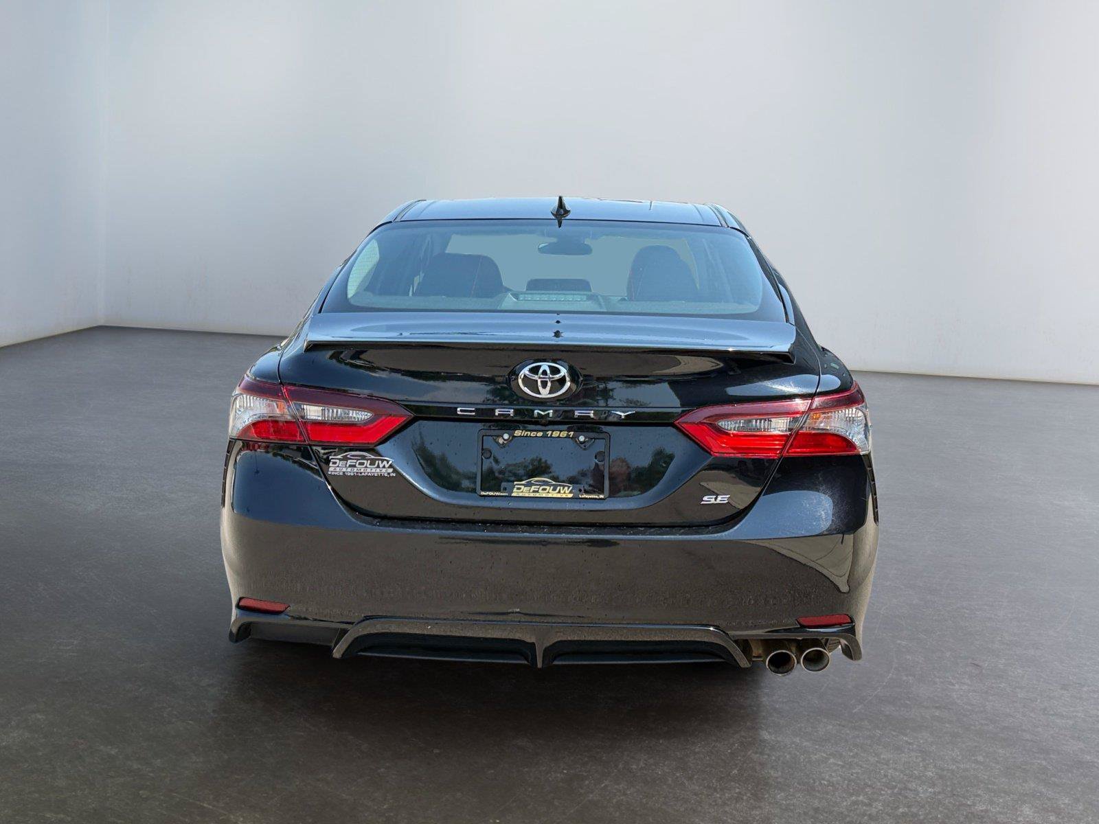 Used 2021 Toyota Camry SE FWD image 4