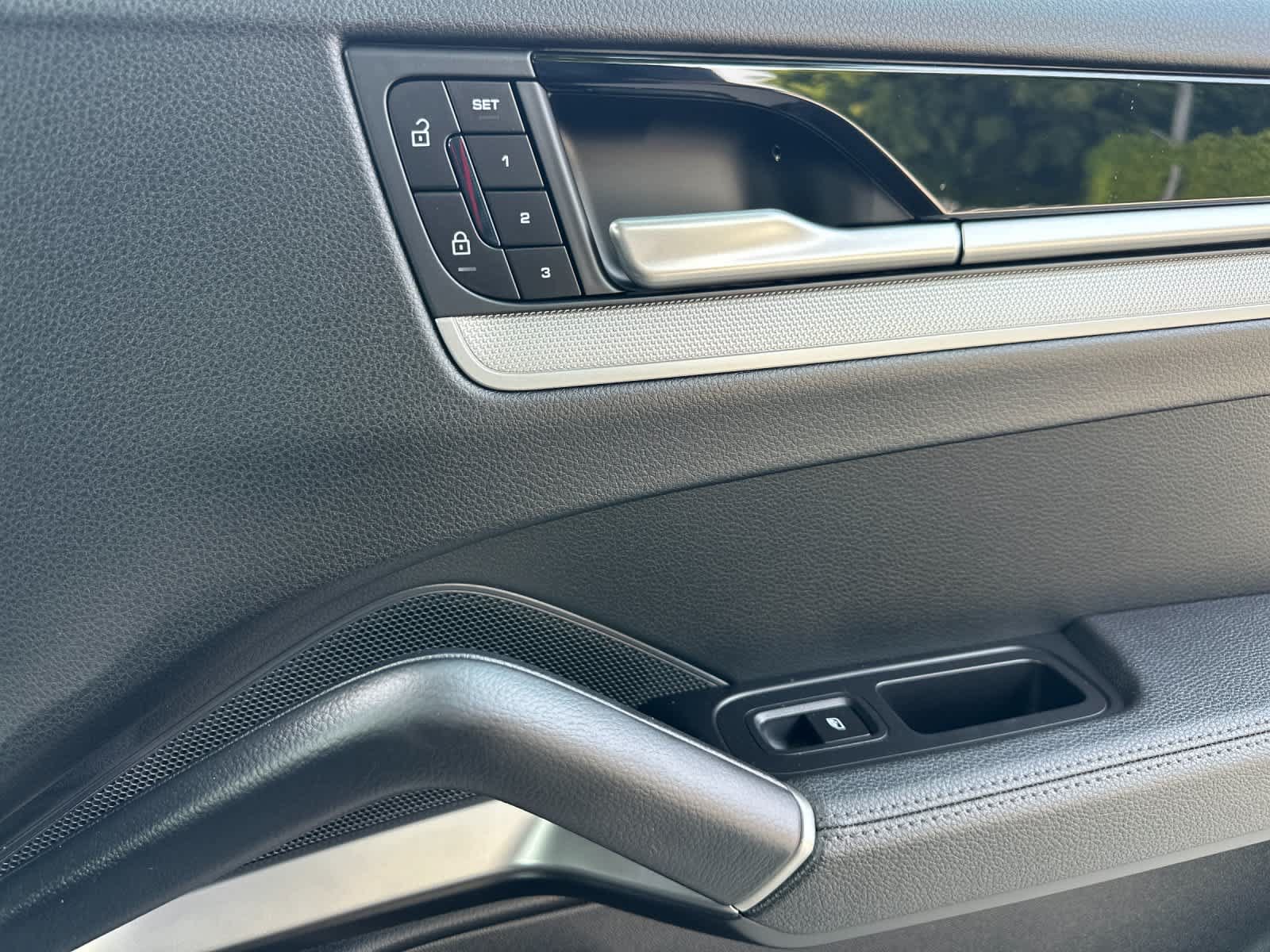New 2025 Porsche Cayenne S AWD/4WD image 19