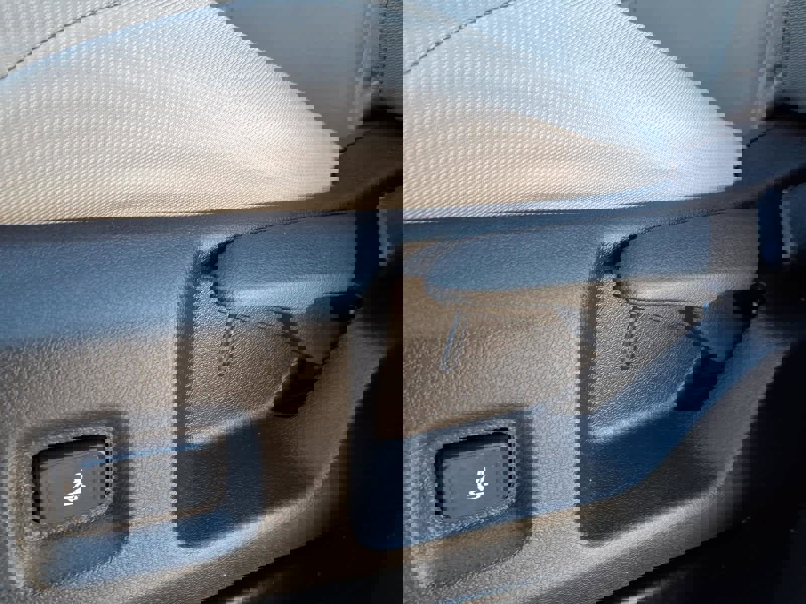 Used 2025 Toyota Tacoma SR5 image 13