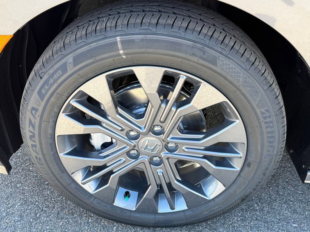 New 2026 Honda Odyssey Touring image 11