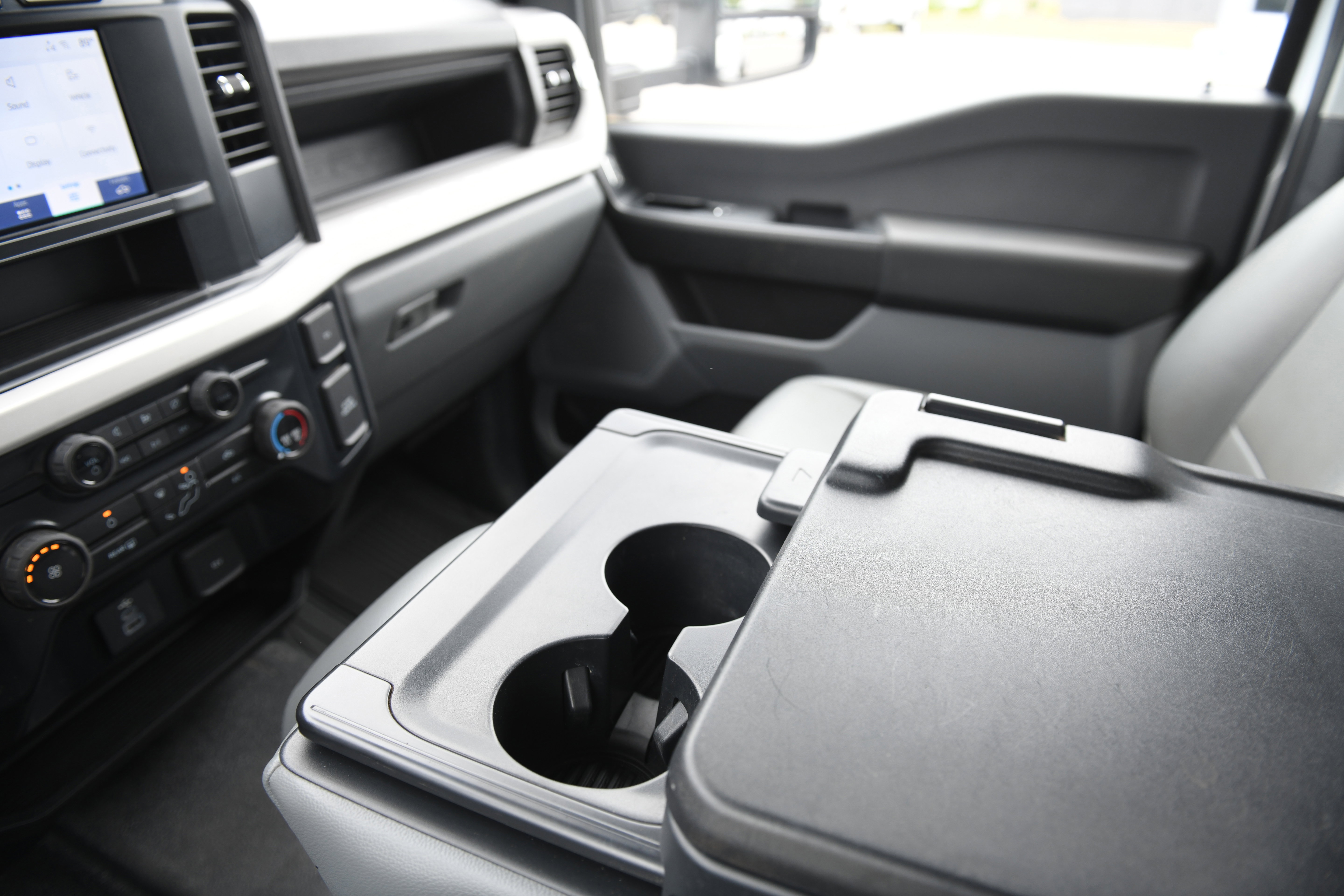 Used 2024 Ford F350 XL w/ XL Chrome Package image 24