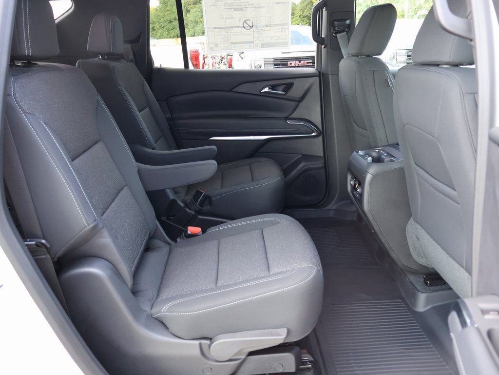 New 2026 Chevrolet Traverse LT w/ Driver Confidence Package image 31