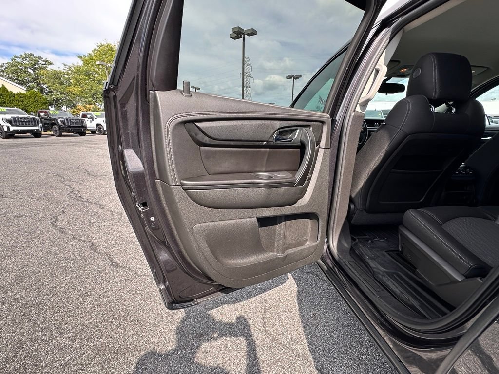 Used 2017 Chevrolet Traverse LT w/ Style and Technology Package AWD/4WD image 25