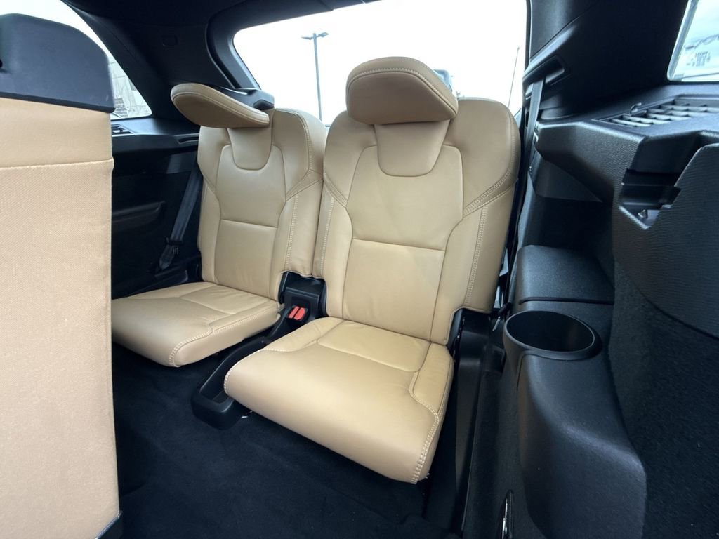 Used 2024 Volvo XC90 B6 Ultimate w/ Protection Package image 26