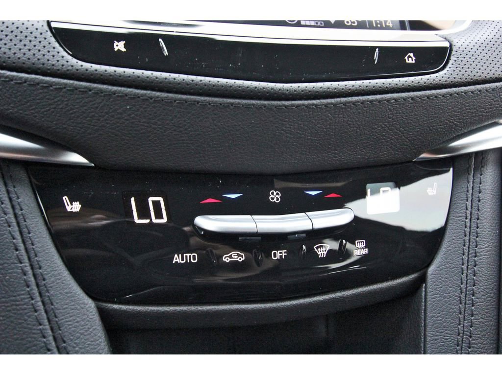 New 2025 Cadillac XT5 Luxury image 18