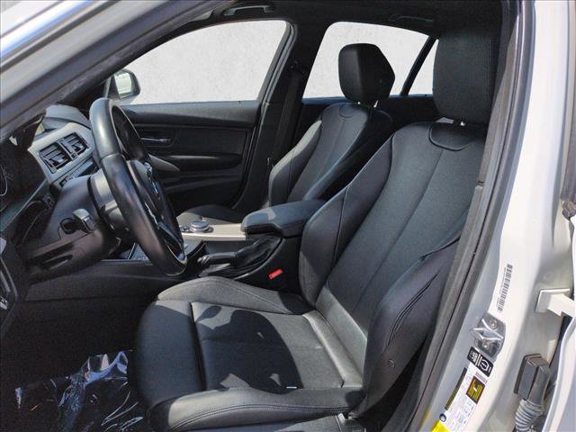 Used 2015 BMW 320i xDrive Sedan AWD/4WD image 16