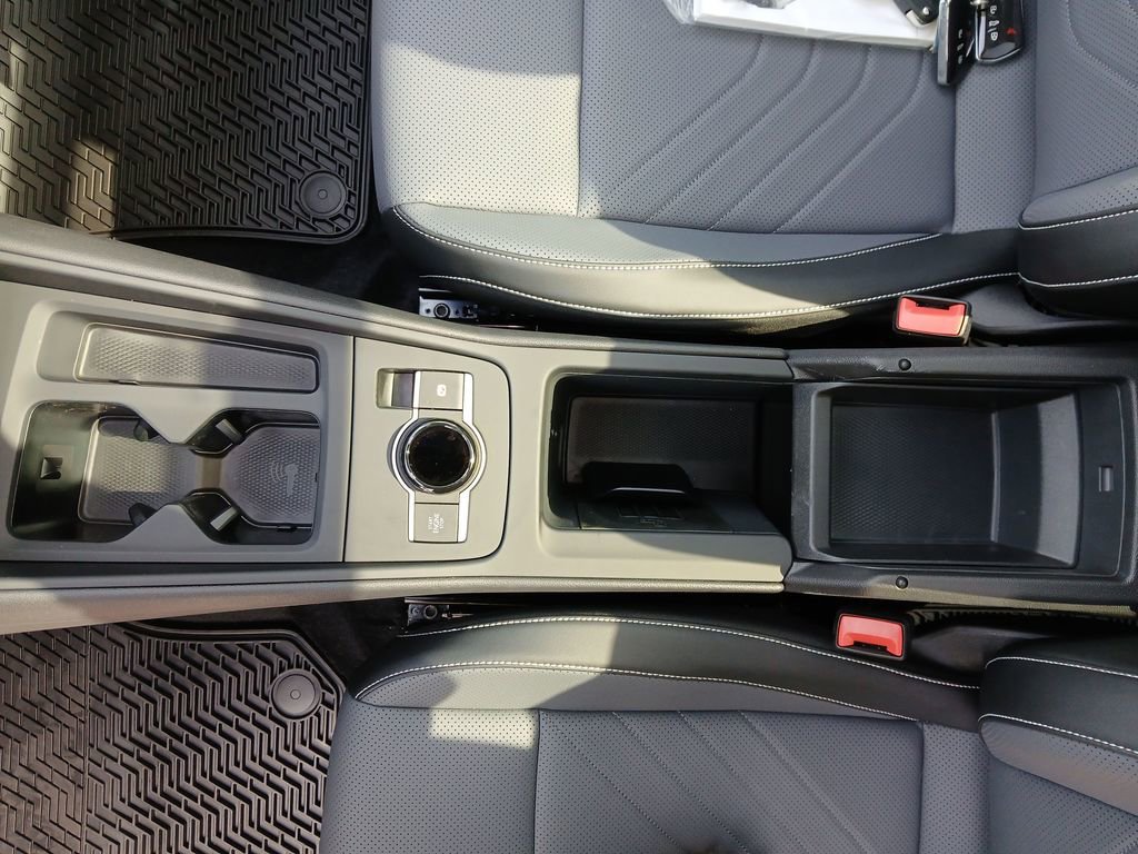 New 2026 Volkswagen Tiguan SE image 25