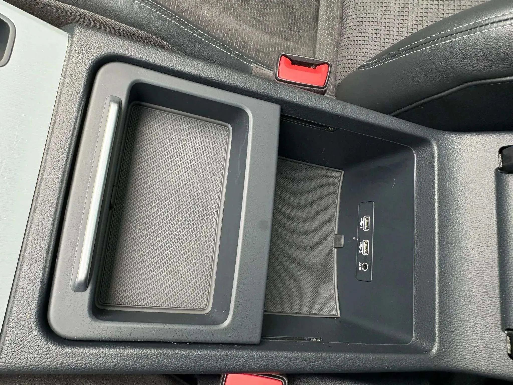 Used 2018 Audi SQ5 Premium Plus w/ Navigation Package image 45