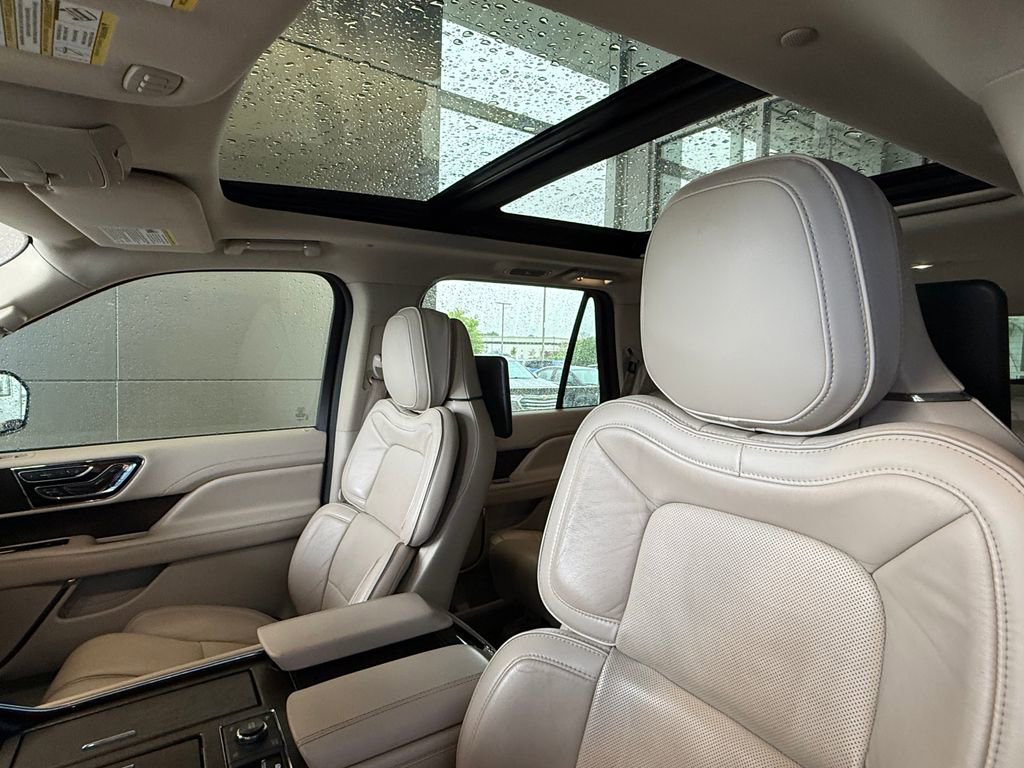 Used 2019 Lincoln Navigator Reserve AWD/4WD image 20