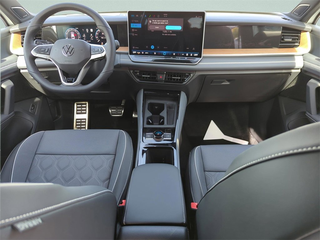 Used 2026 Volkswagen Tiguan SEL R-Line image 18