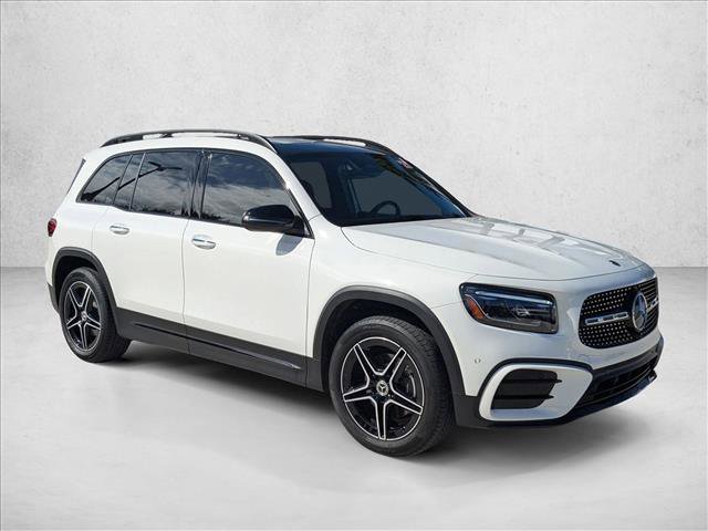 Used 2025 Mercedes-Benz GLB 250 image 3
