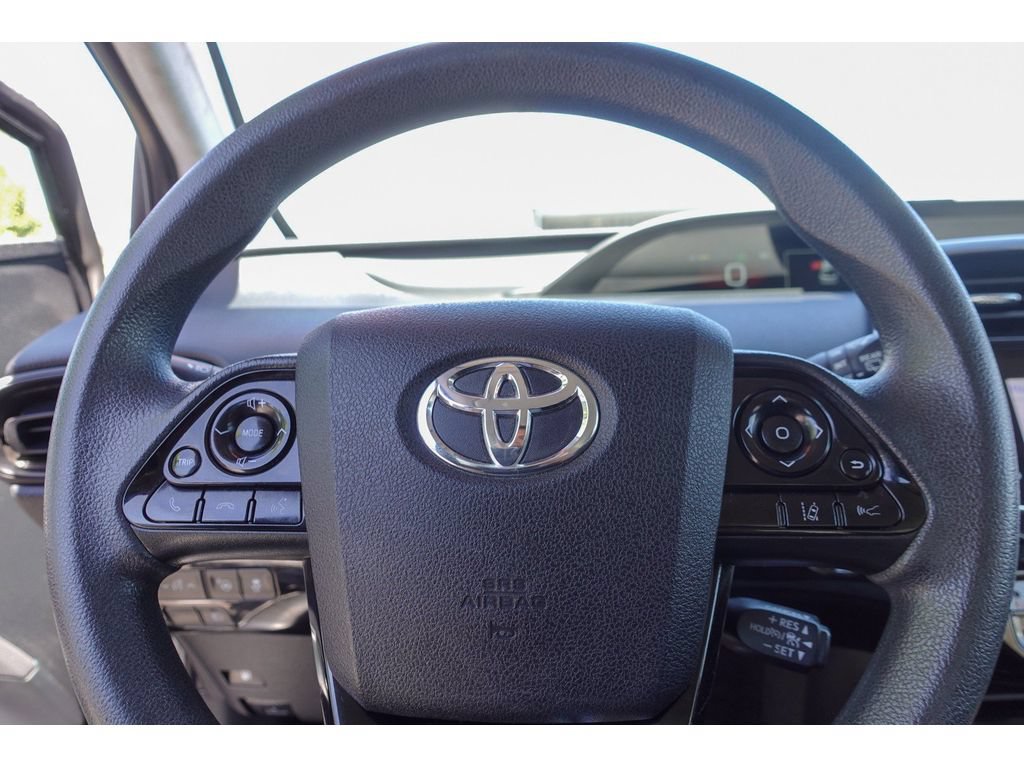 Certified 2022 Toyota Prius LE FWD image 14