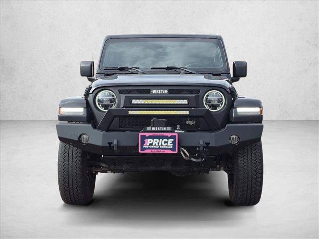 Used 2019 Jeep Wrangler Unlimited Sahara AWD/4WD image 2