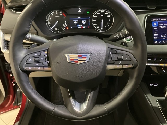 Used 2020 Cadillac XT4 Luxury w/ Cold Weather Package image 13