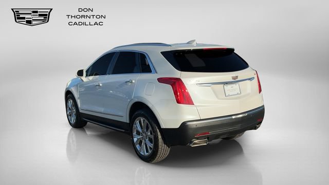 Used 2017 Cadillac XT5 Luxury w/ LPO, Sport Package FWD image 3