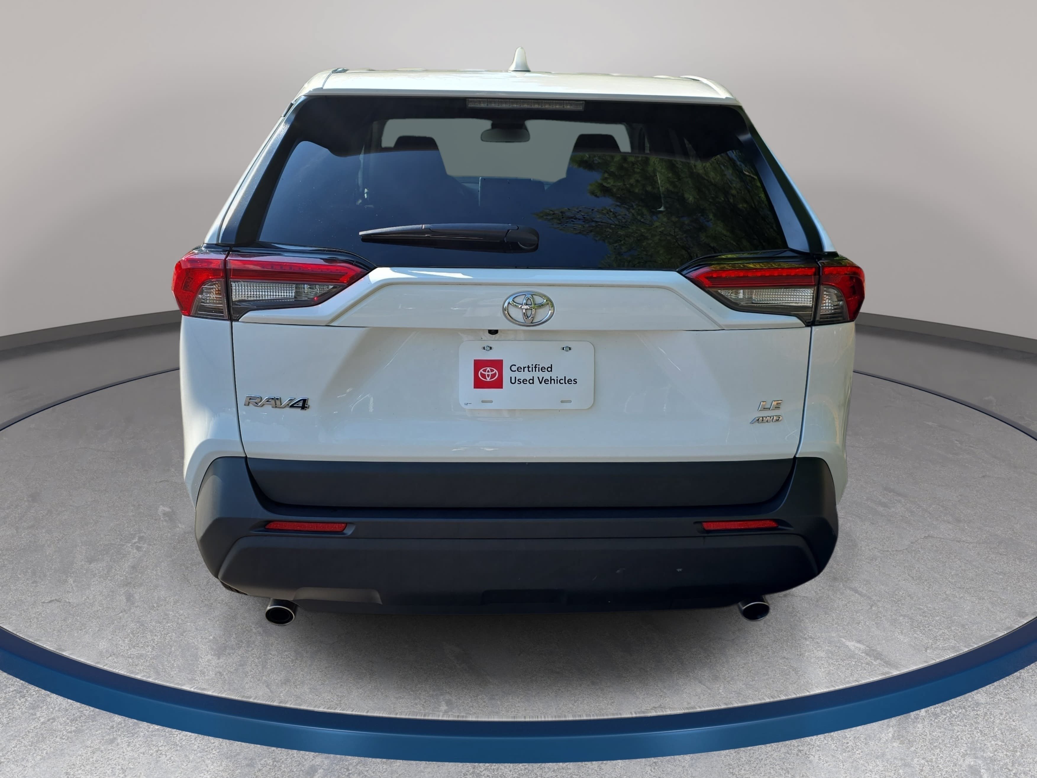 Certified 2025 Toyota RAV4 LE AWD/4WD image 6
