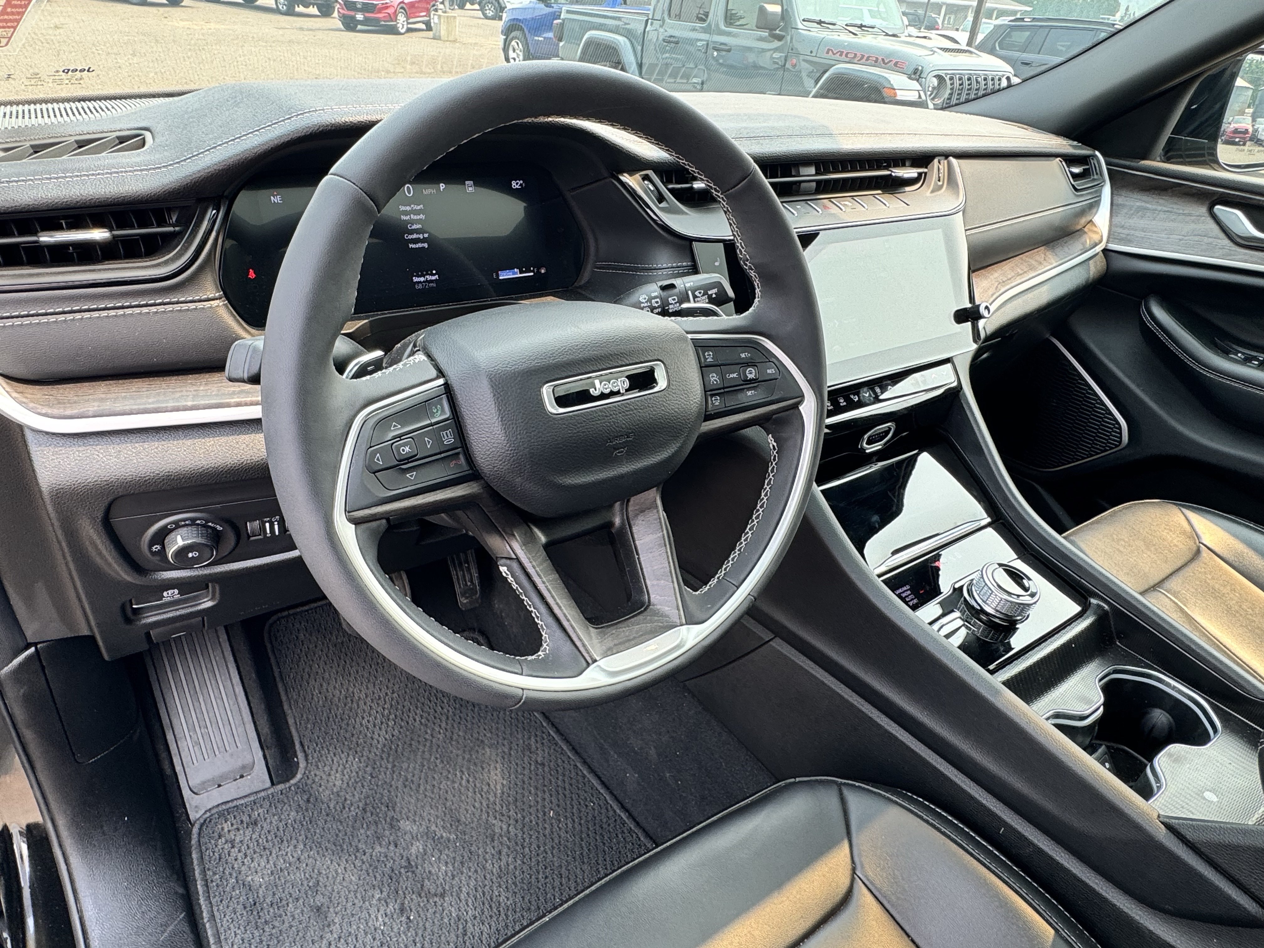 Used 2026 Jeep Grand Cherokee L Limited w/ Limited Altitude Package AWD/4WD image 10