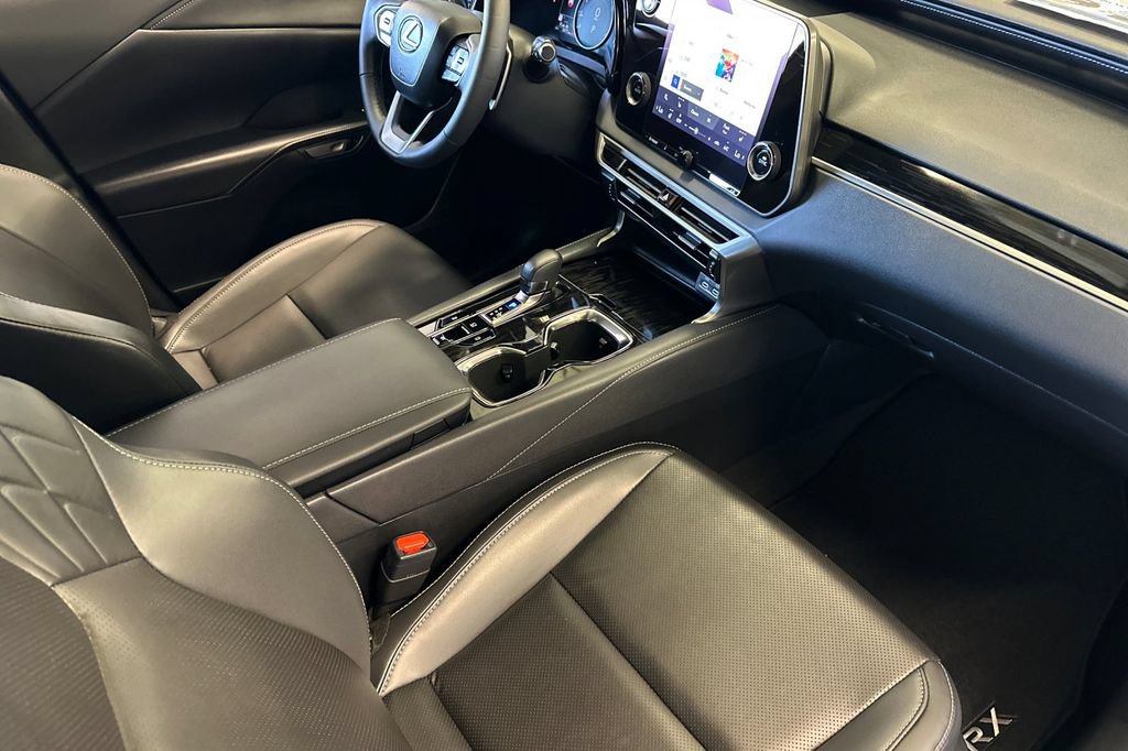 Used 2024 Lexus RX 350 FWD w/ Technology Package image 18