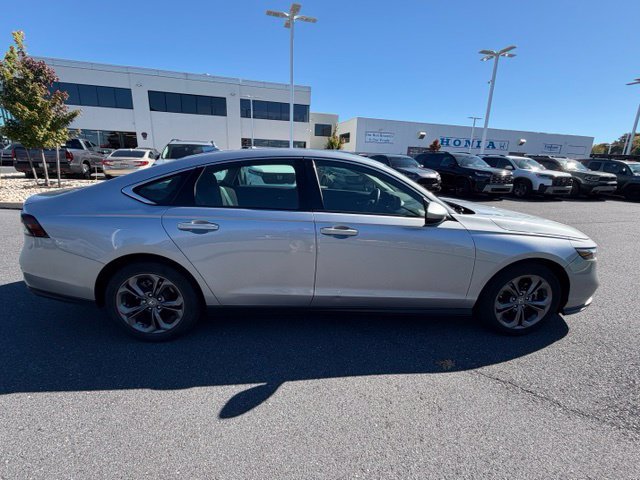 Used 2023 Honda Accord EX image 2