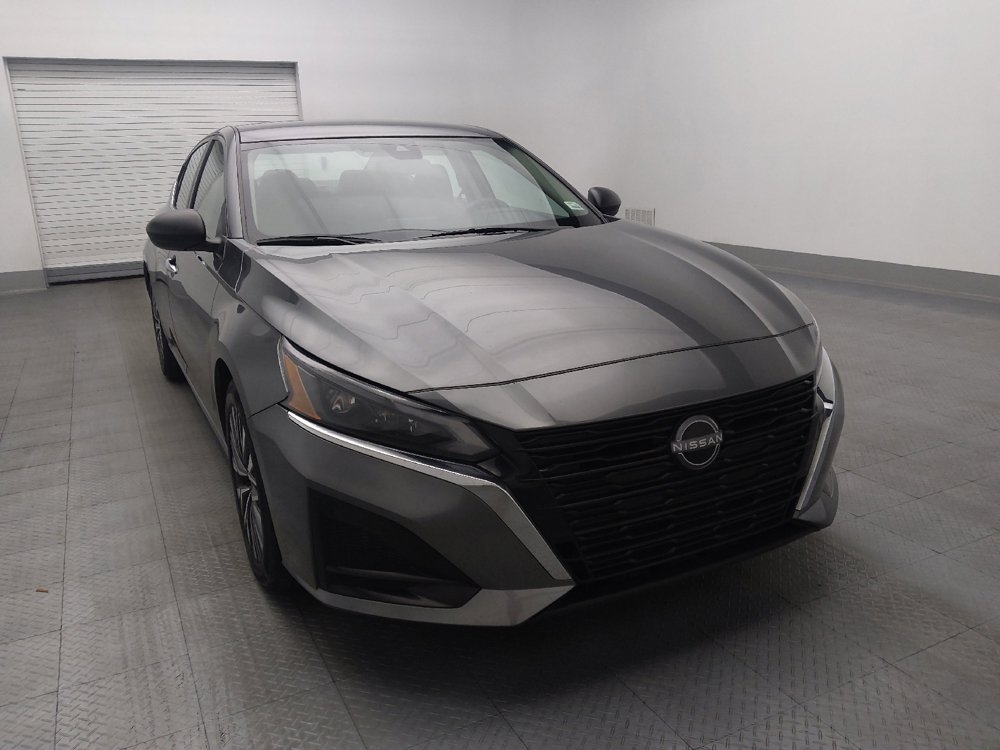 Used 2024 Nissan Altima 2.5 SV image 14