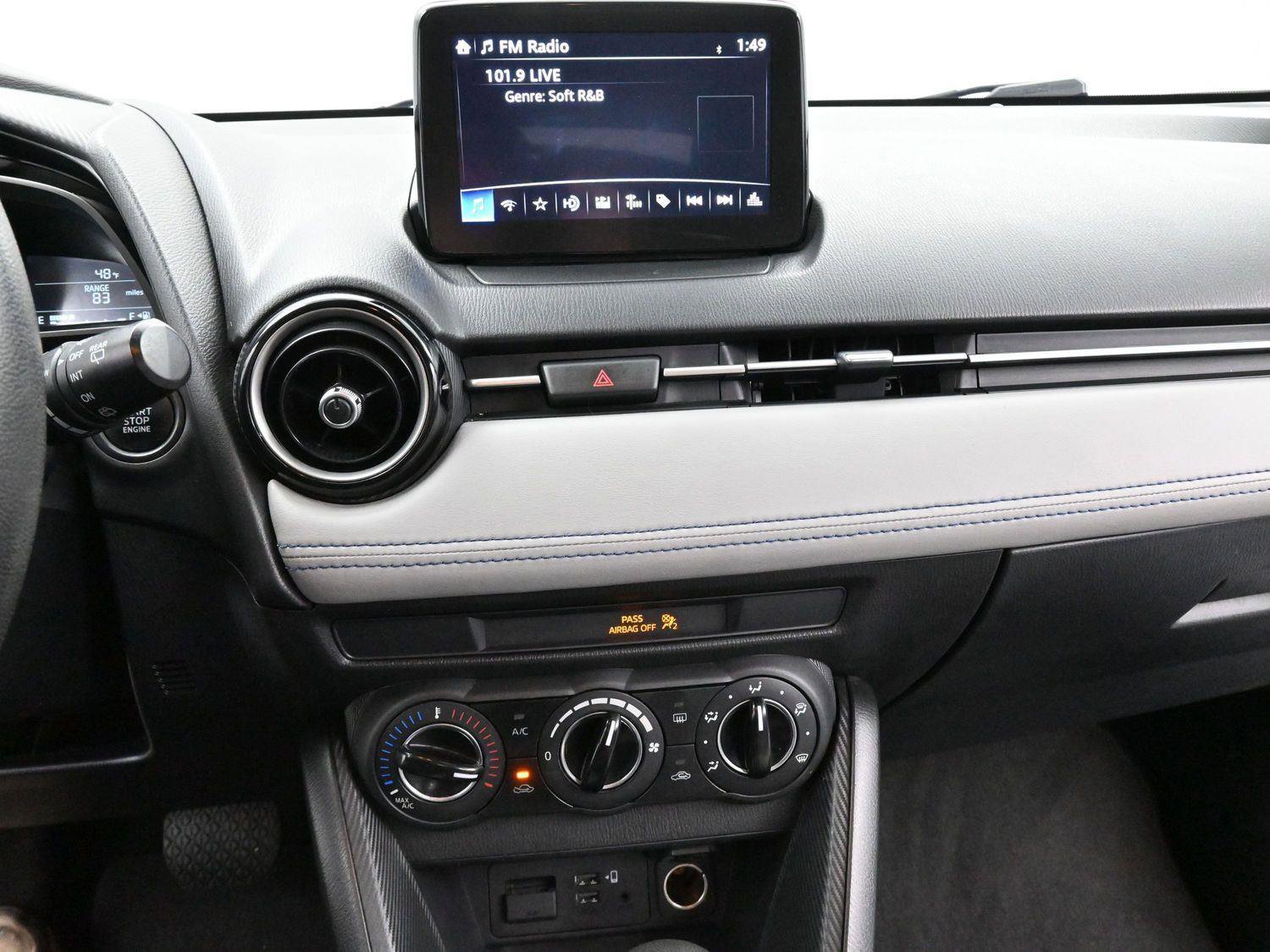 Used 2020 Toyota Yaris LE image 19