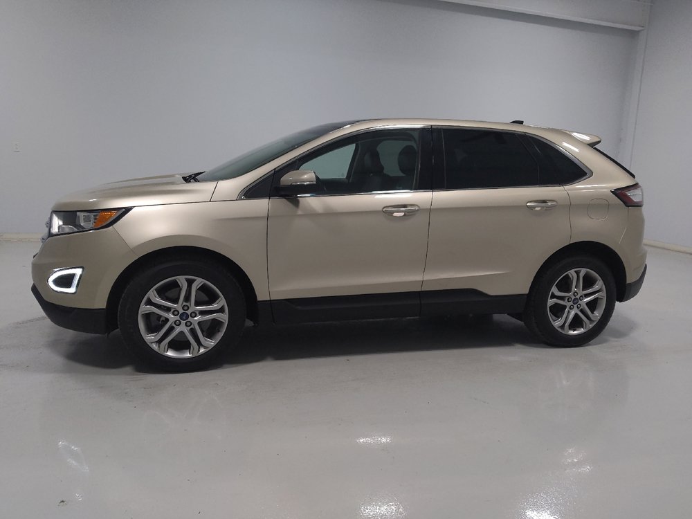 Used 2017 Ford Edge Titanium w/ Equipment Group 301A AWD/4WD image 2