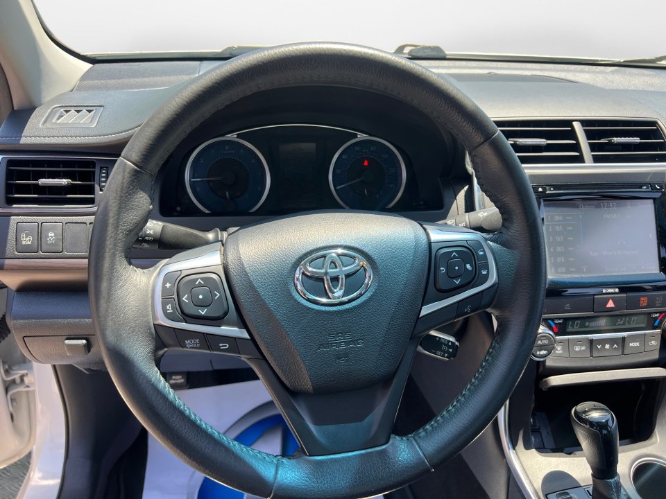 Used 2017 Toyota Camry XLE FWD image 10