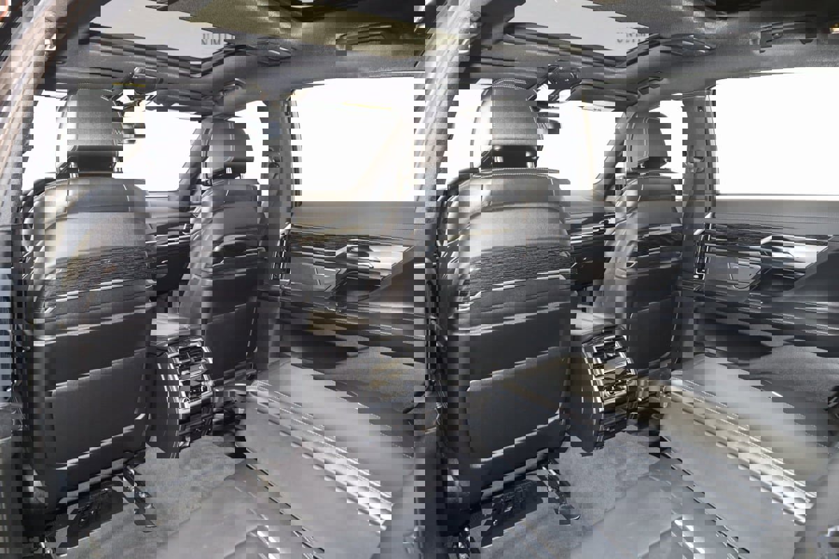 Used 2022 BMW 750i xDrive w/ M Sport Package image 65