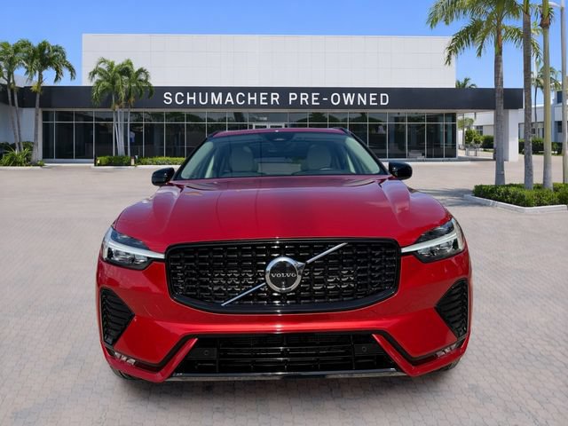 Certified 2024 Volvo XC60 B5 Plus AWD/4WD image 2
