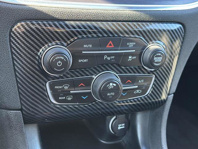 Used 2017 Dodge Charger SXT w/ Plus Group RWD image 18