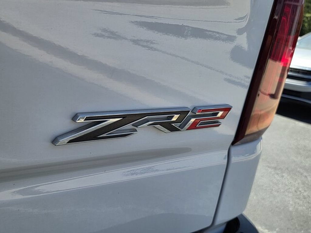 Used 2024 Chevrolet Silverado 1500 ZR2 w/ Technology Package AWD/4WD image 5