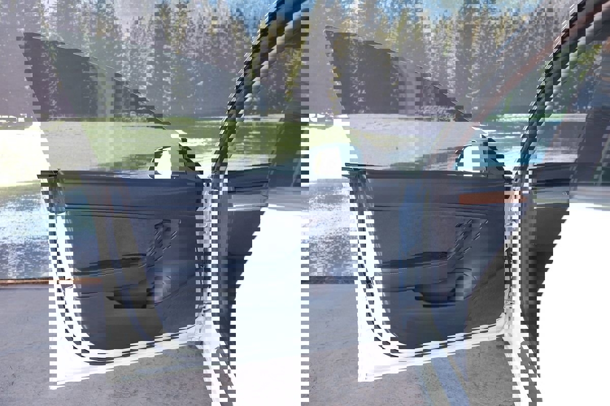 Used 2020 Tesla Model 3 Standard Range Plus image 8