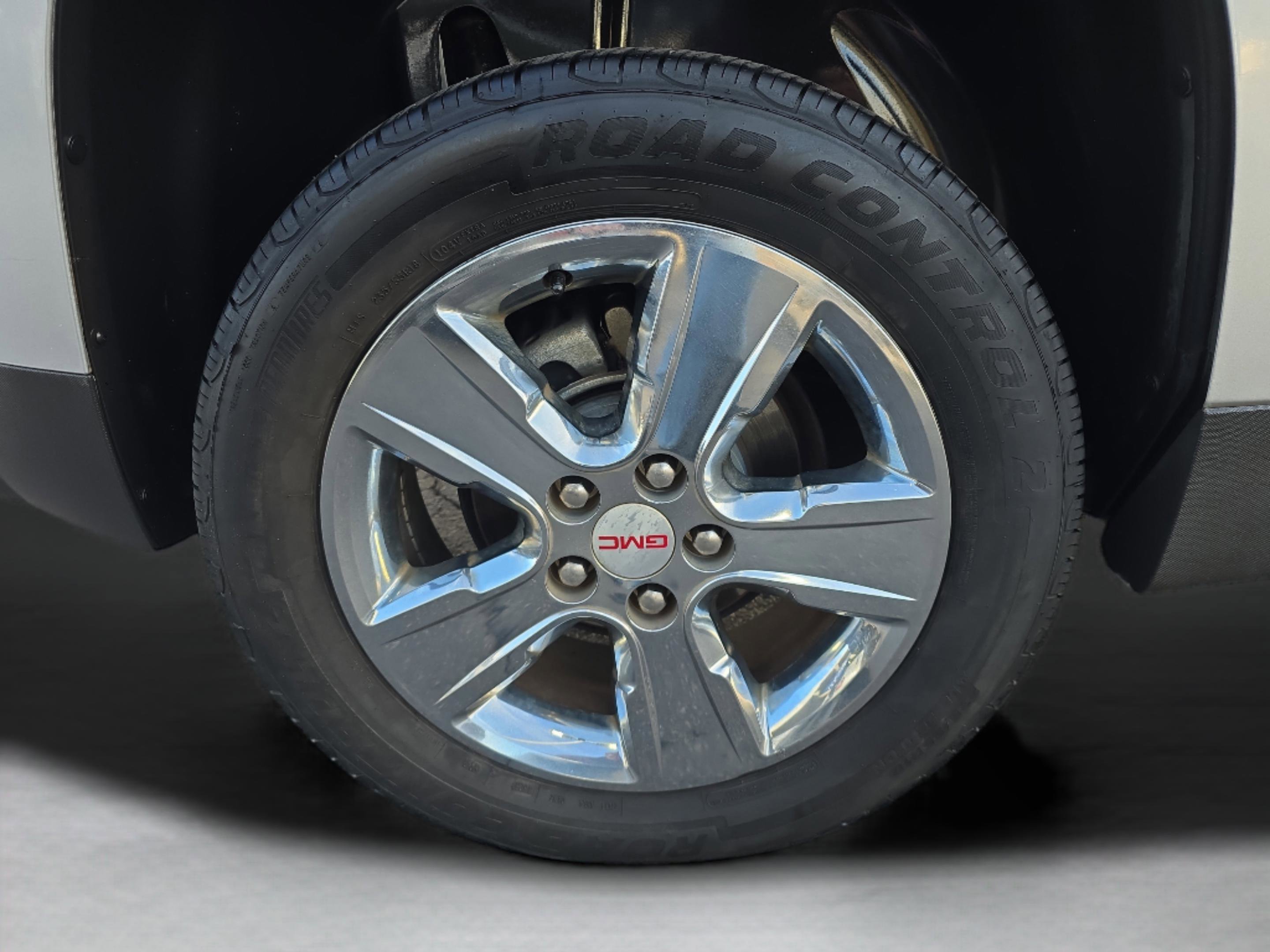 Used 2015 GMC Terrain SLT image 28