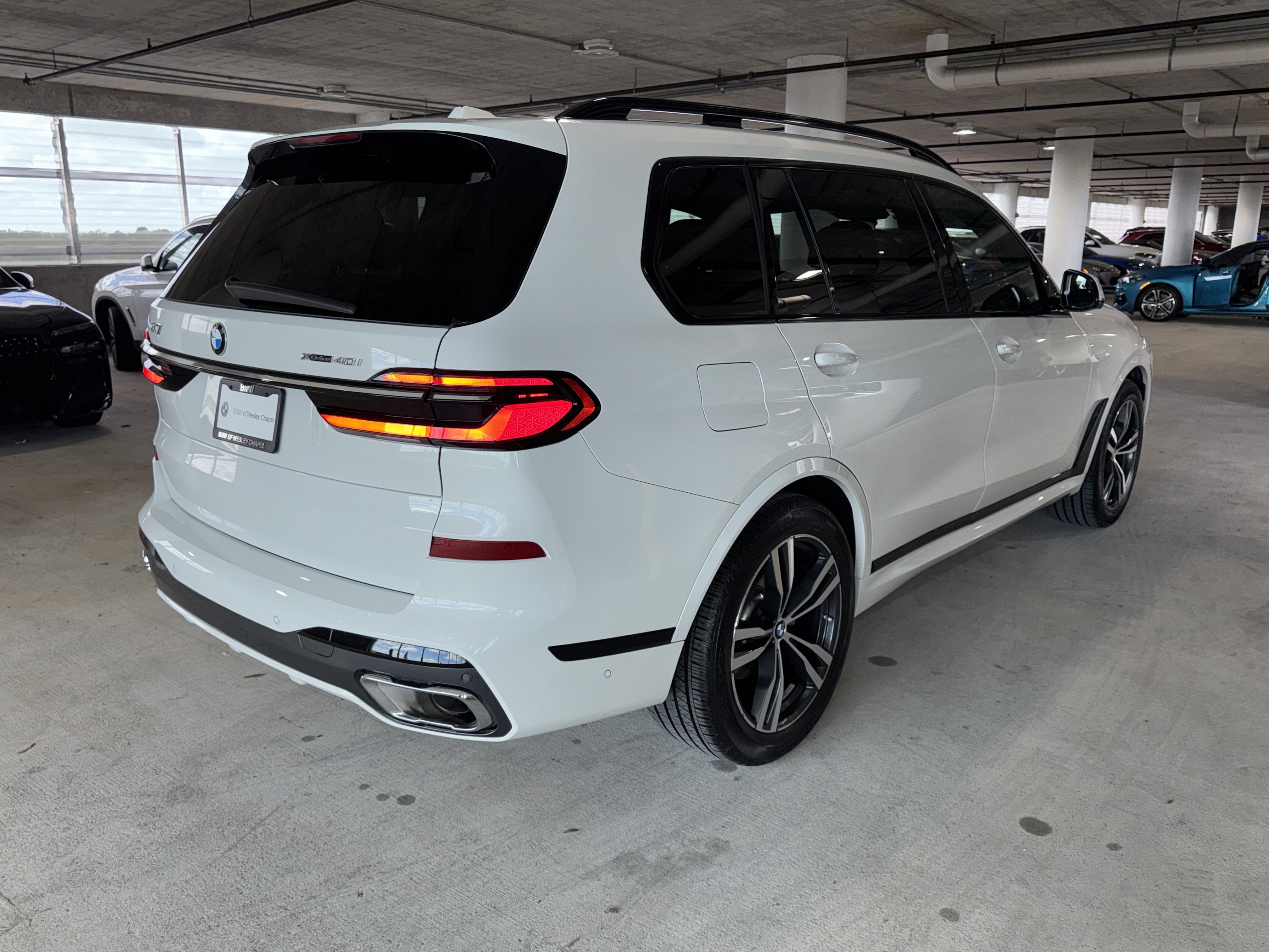 Certified 2025 BMW X7 xDrive40i w/ M Sport Package image 8