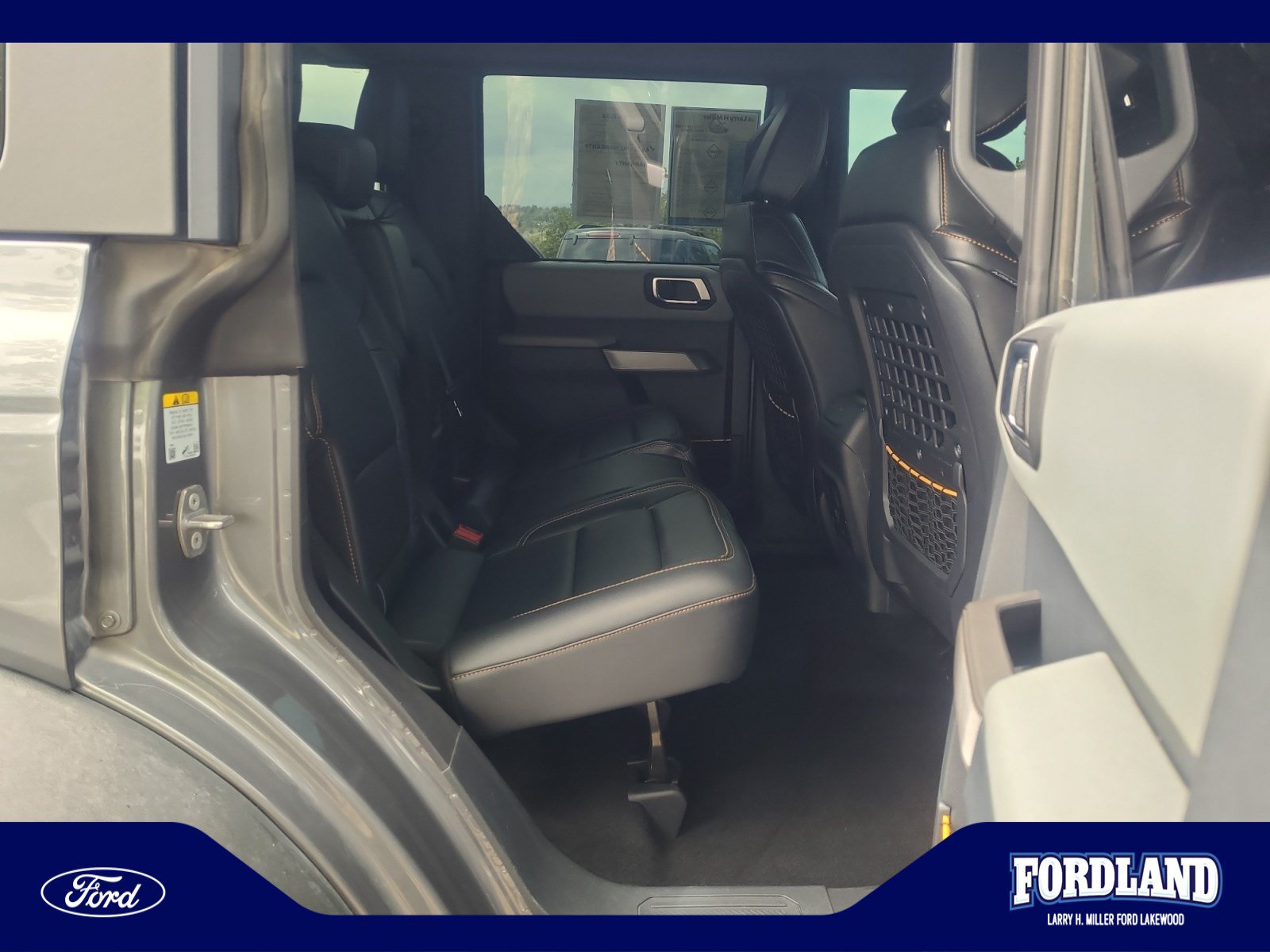 Used 2023 Ford Bronco Badlands w/ Sasquatch Package AWD/4WD image 18