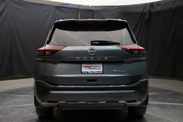 Used 2023 Nissan Rogue SL w/ SL Premium Package image 11